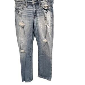 BKE Jeans Jake Straight Distressed Size 33x30 Buckle Denim Light Wash